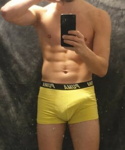 Hi ich biete meine getragenen Boxershorts an. Beim Sport sowie im Alltag getragen. Auf Wunsch hin, kann ich dir auch eine Menge Extras anbieten ;). Kontaktiere mich einfach unter: deinsexytrainer@gmail.com ich freue mich auf deine Nachricht.